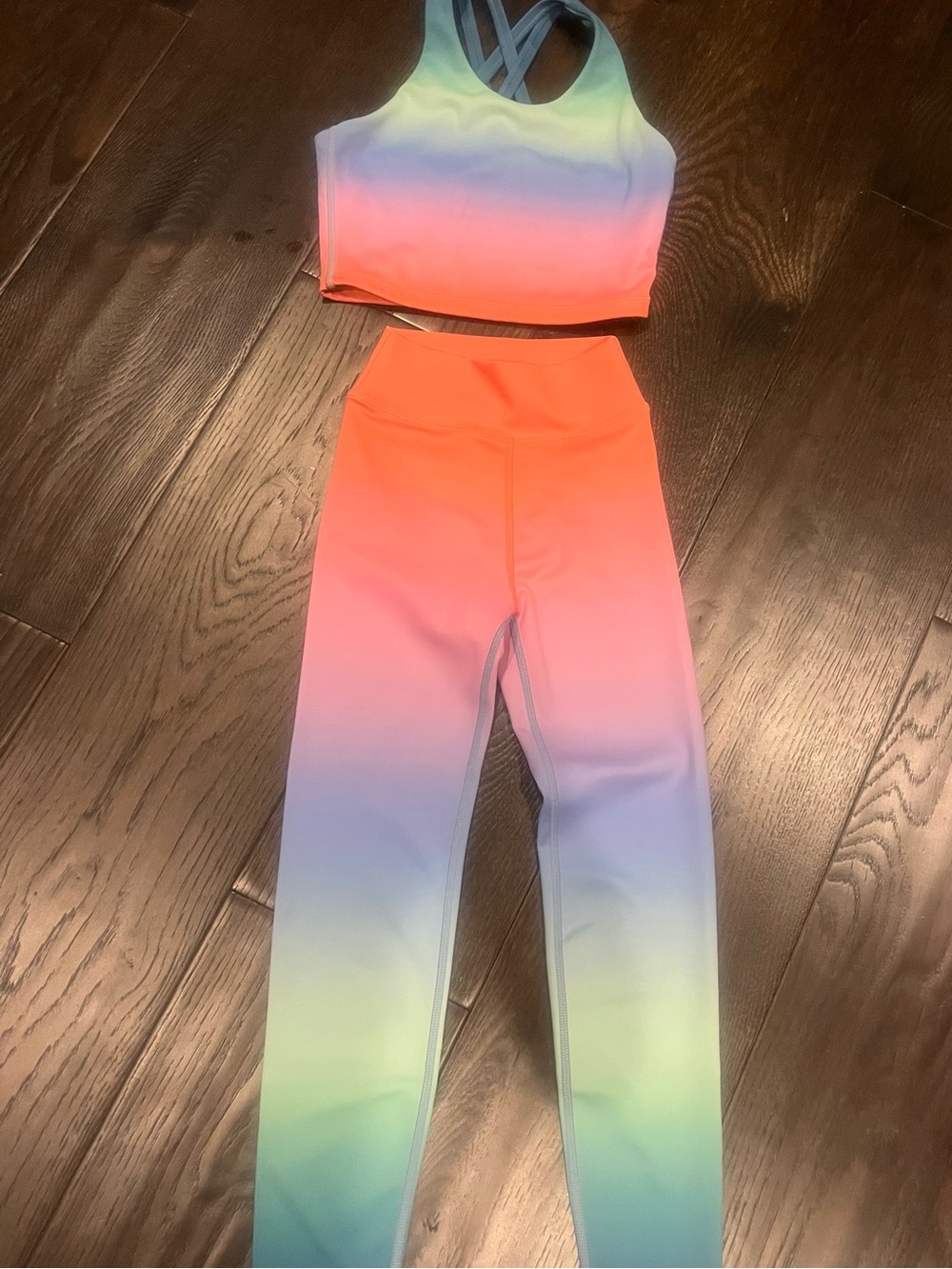 Beach Riot LIKE NEW Kids 7/8 Gradient set- Neon Coral to Aqua